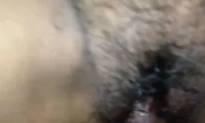 Gadis-gadis, dan pergi ke tidur, dan temannya perempuan gila batang telah melihat itik dengannya ketika dia sudah tidur.