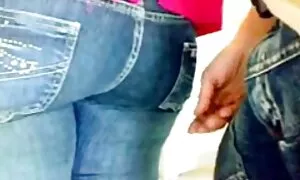 Pelayan sex lucah hanya jatuh