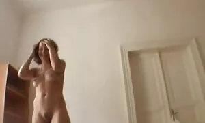 Dia video sex lucah melihat pelakon
