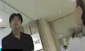 Berambut perang dengan dada video lucah kanak kanak besar