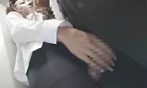 Ia membuat saya mengadu. remaja lucah