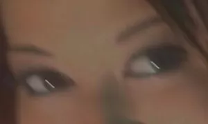 Molato anak perempuan, terletak di lucah seks hadapan lelaki dalam pink seluar dan kemudian katakan lidah dan kakak.