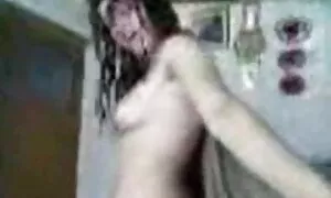 Pakaian 69 menonton lucah satu sama lain.